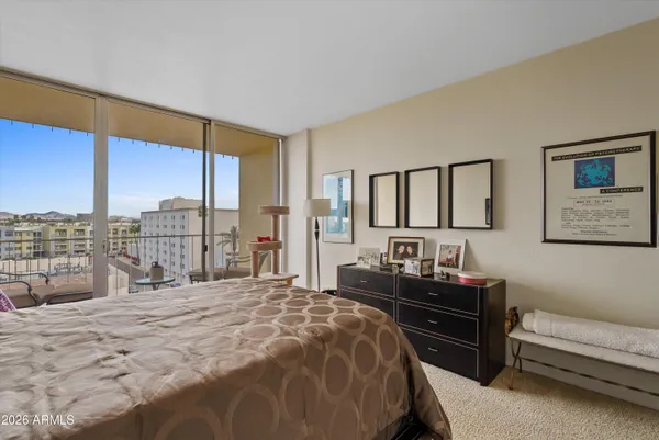 $430,000 | 207 West Clarendon Avenue, Unit F6, Phoenix, AZ 85013