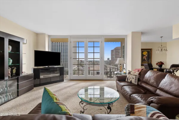 $430,000 | 207 West Clarendon Avenue, Unit F6, Phoenix, AZ 85013