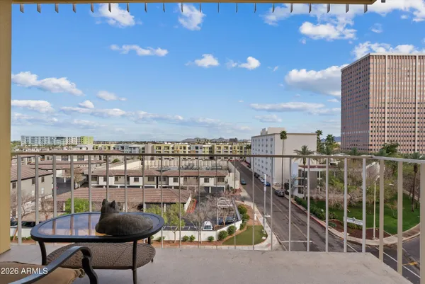 $430,000 | 207 West Clarendon Avenue, Unit F6, Phoenix, AZ 85013