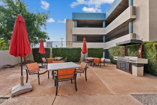 $430,000 | 207 West Clarendon Avenue, Unit F6, Phoenix, AZ 85013