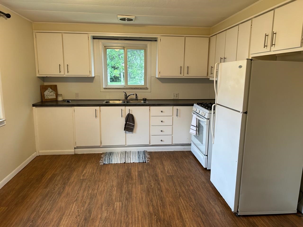 211 Glidden Road Beaverton, MI 48612 - Photo 2 of 15