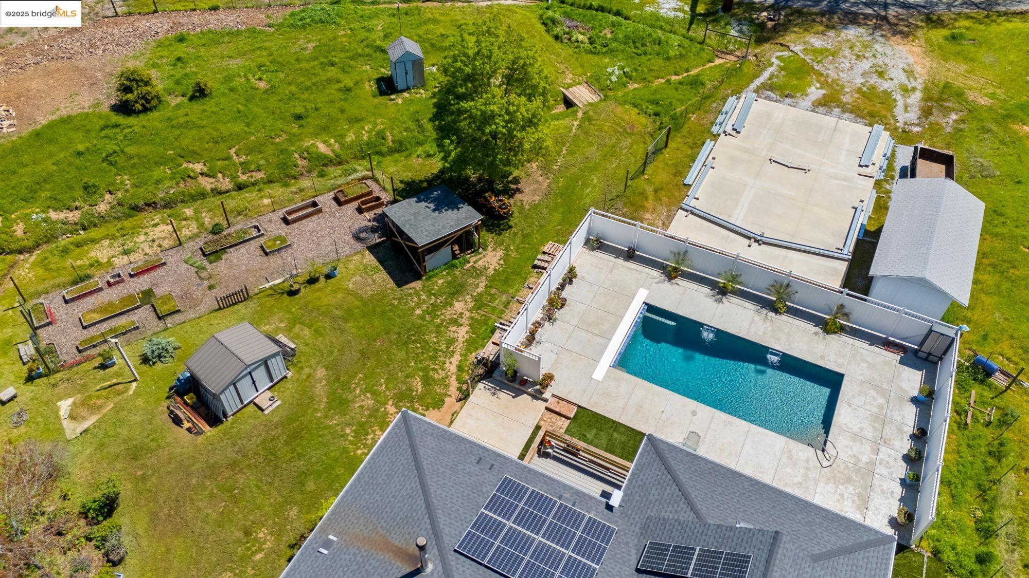18060 Rob-Ric Road Sonora, CA 95370 - Photo 41 of 52 an aerial view of a house with a yard