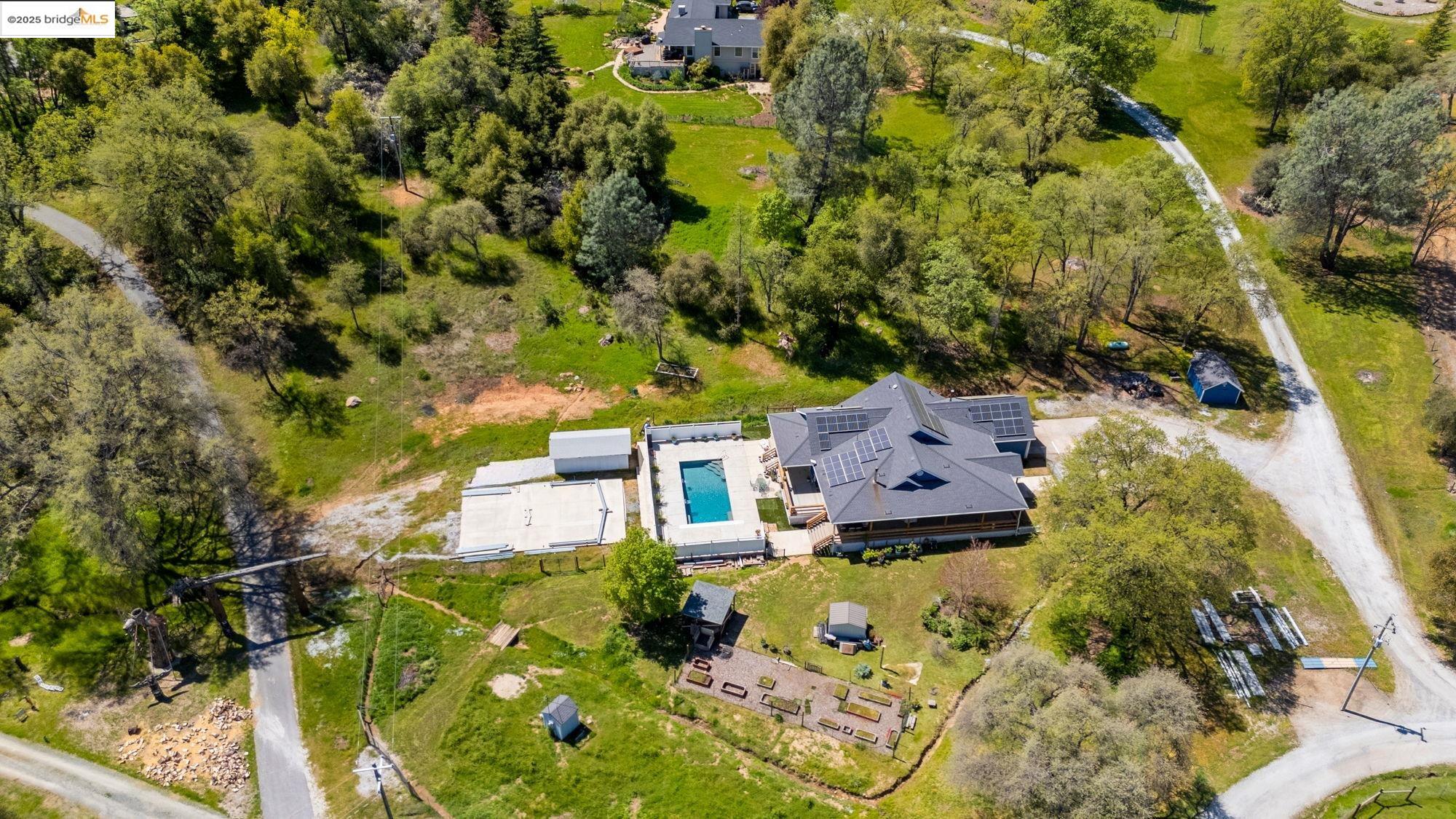 18060 Rob-Ric Road Sonora, CA 95370 - Photo 43 of 52 an aerial view of a house with a yard