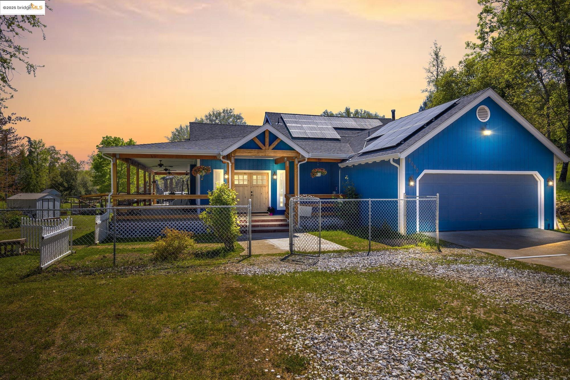 18060 Rob-Ric Road Sonora, CA 95370 - Photo 50 of 52 a house view with a garden space