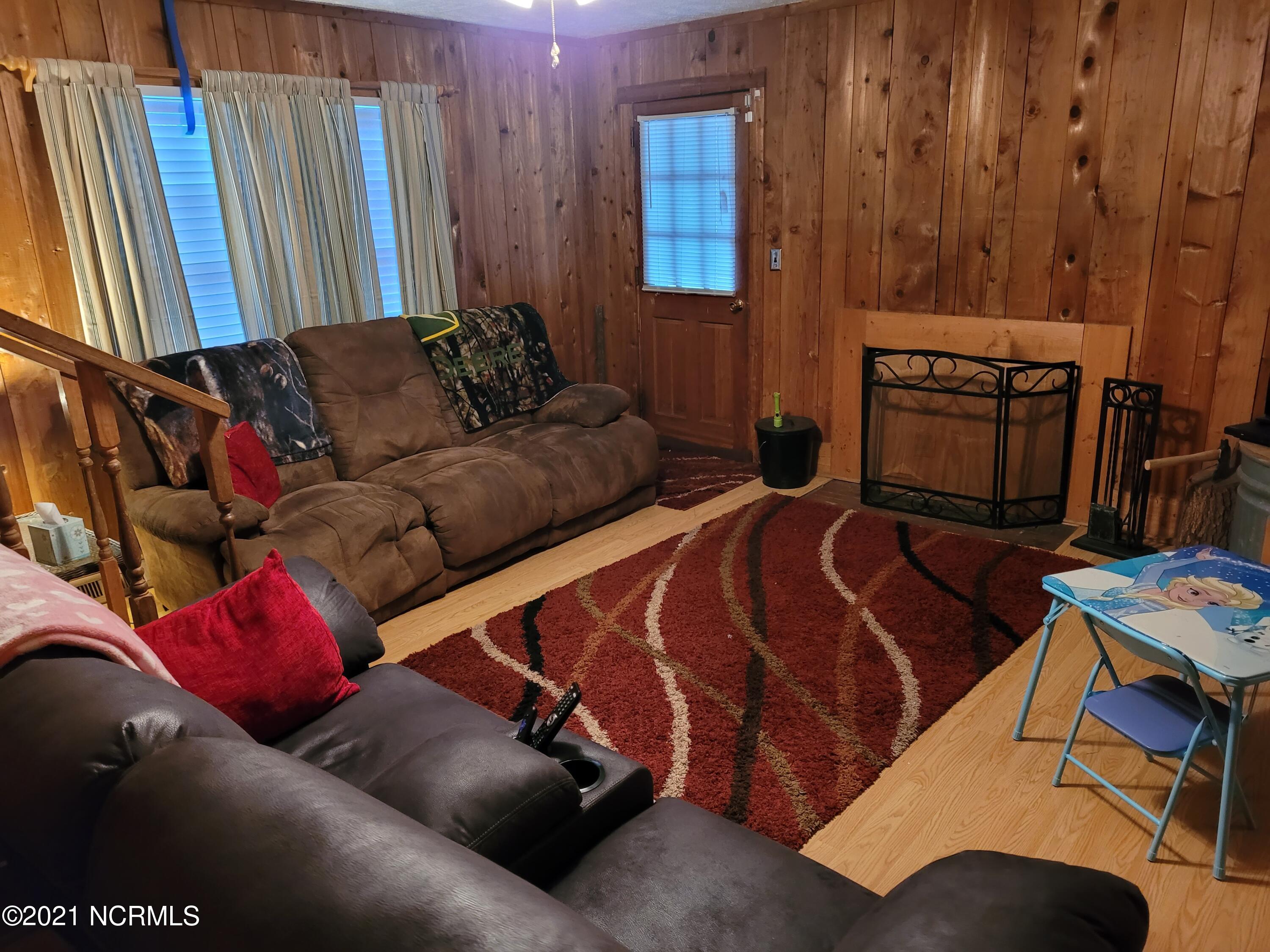 98 Luther Brisson Road Bladenboro, NC 28320 - Photo 9 of 12 20210324_190108