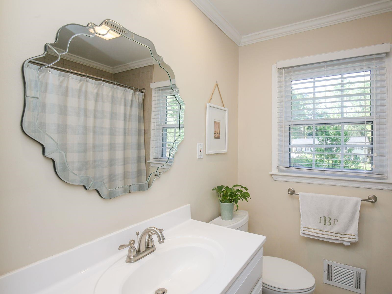 908 Temple Street Raleigh, NC 27609 - Photo 17 of 44 Photo 17
