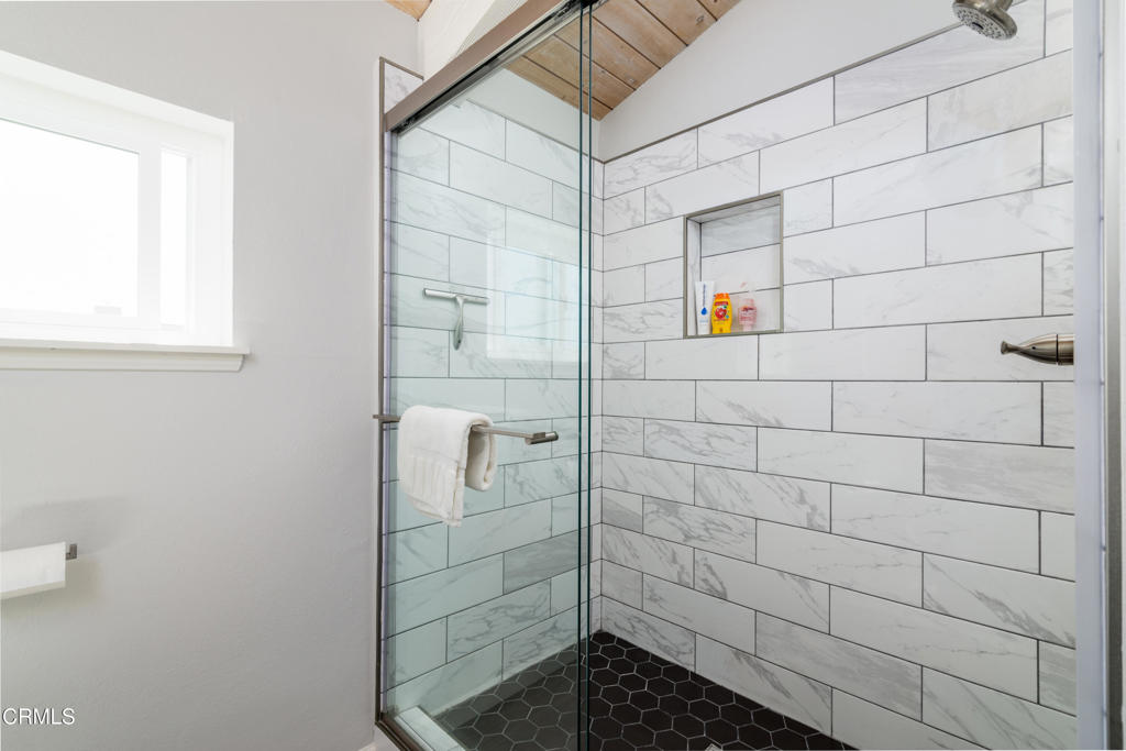 117 Santa Cruz Avenue Oxnard, CA 93035 - Photo 26 of 35