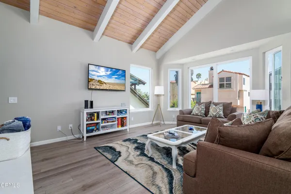 $7,500 | 117 Santa Cruz Avenue, Oxnard, CA 93035