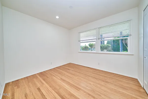 $5,200 | 5212 New York Avenue, La Crescenta, CA 91214