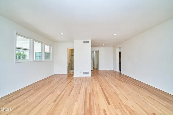 $5,200 | 5212 New York Avenue, La Crescenta, CA 91214