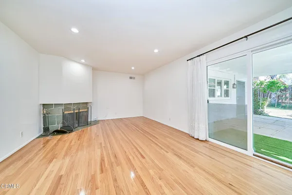 $5,200 | 5212 New York Avenue, La Crescenta, CA 91214