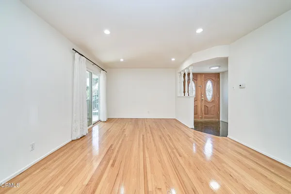 $5,200 | 5212 New York Avenue, La Crescenta, CA 91214