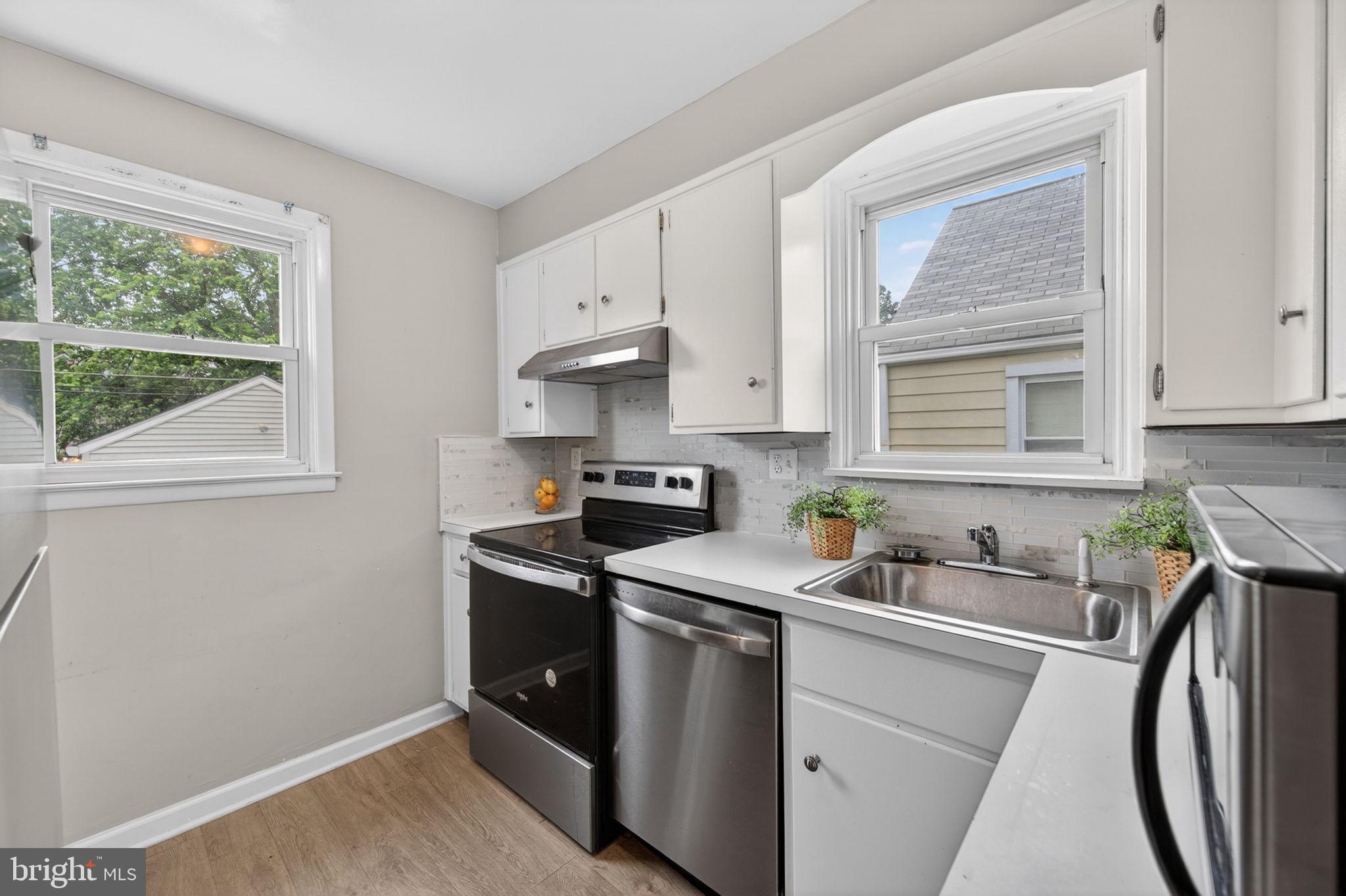 2509 Canterbury Road Baltimore, MD 21234 - Photo 10 of 34