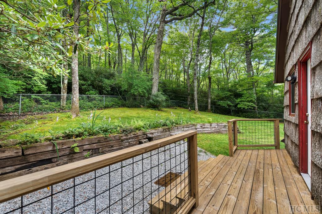 1055 Bowery Road Highlands, NC 28741 - Photo 9 of 22 Gallery Image 9