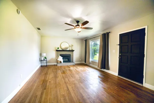 $400,000 | 1712 West 5th Street, Madera, CA 93637