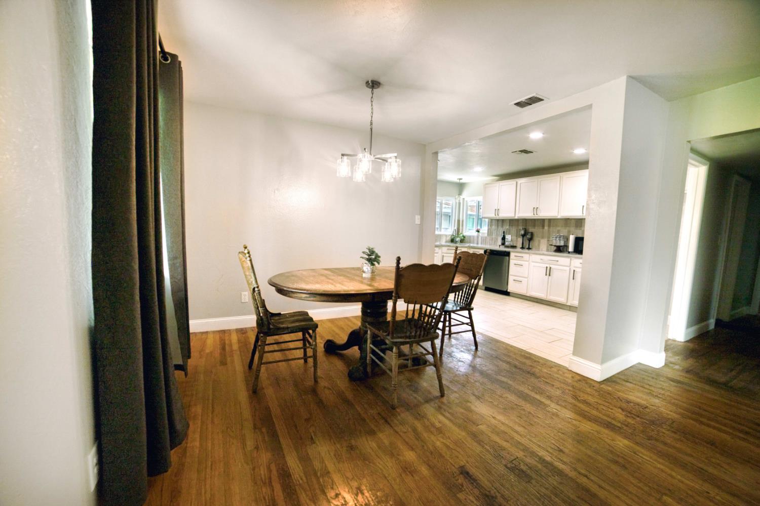 1712 West 5th Street Madera, CA 93637 - Photo 4 of 19