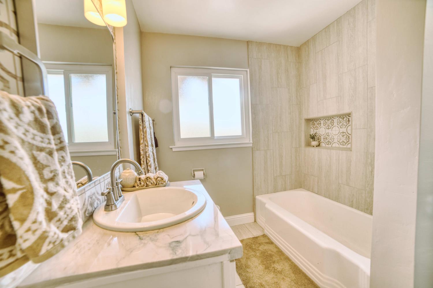 1712 West 5th Street Madera, CA 93637 - Photo 8 of 19
