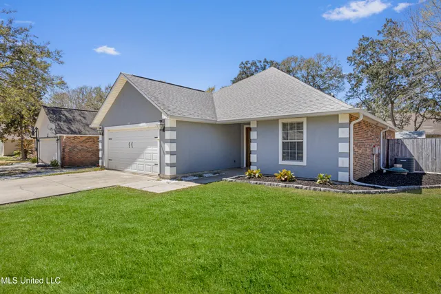 $2,250 | 1517 Porpoise Street, Ocean Springs, MS 39564