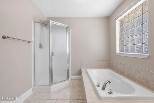 $2,250 | 1517 Porpoise Street, Ocean Springs, MS 39564