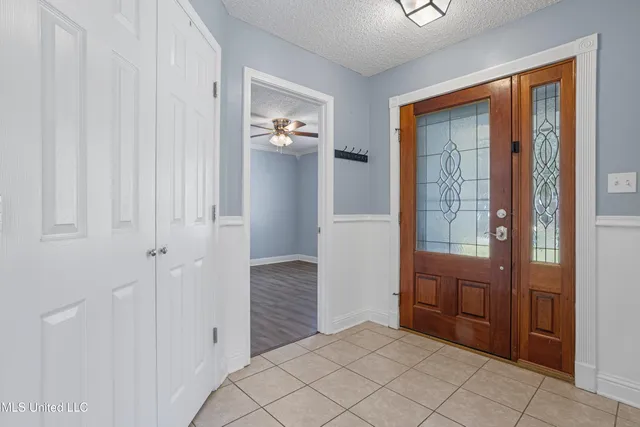 $2,250 | 1517 Porpoise Street, Ocean Springs, MS 39564