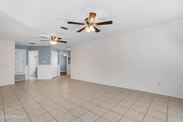 $2,250 | 1517 Porpoise Street, Ocean Springs, MS 39564