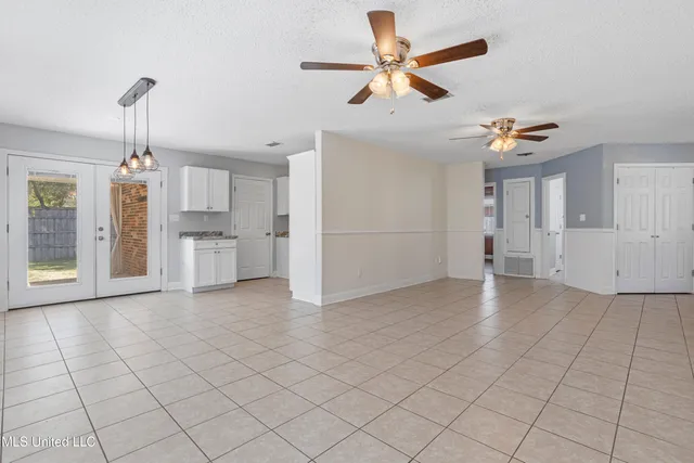 $2,250 | 1517 Porpoise Street, Ocean Springs, MS 39564