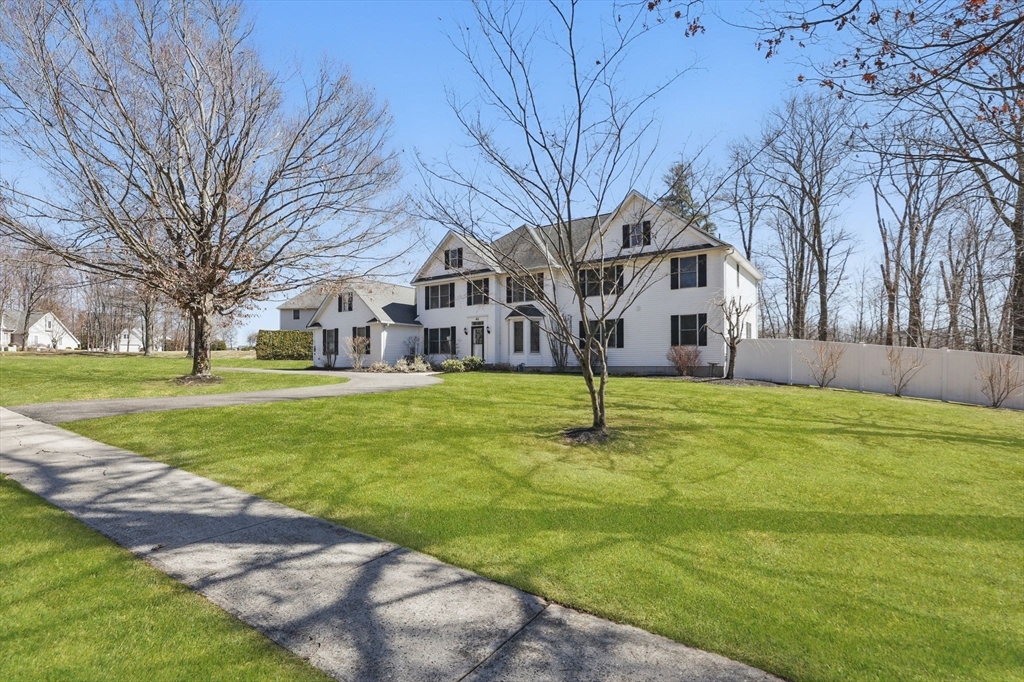 46 Autumn Ridge East Longmeadow, MA 01028 - Photo 1 of 42 Gallery Image 1
