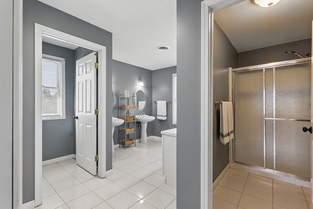 46 Autumn Ridge East Longmeadow, MA 01028 - Photo 34 of 42 Gallery Image 34