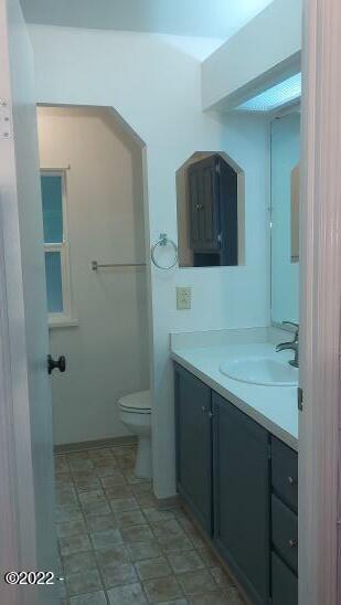 305 Seagrove Loop Lincoln City, OR 97367 - Photo 18 of 20 Master Bath