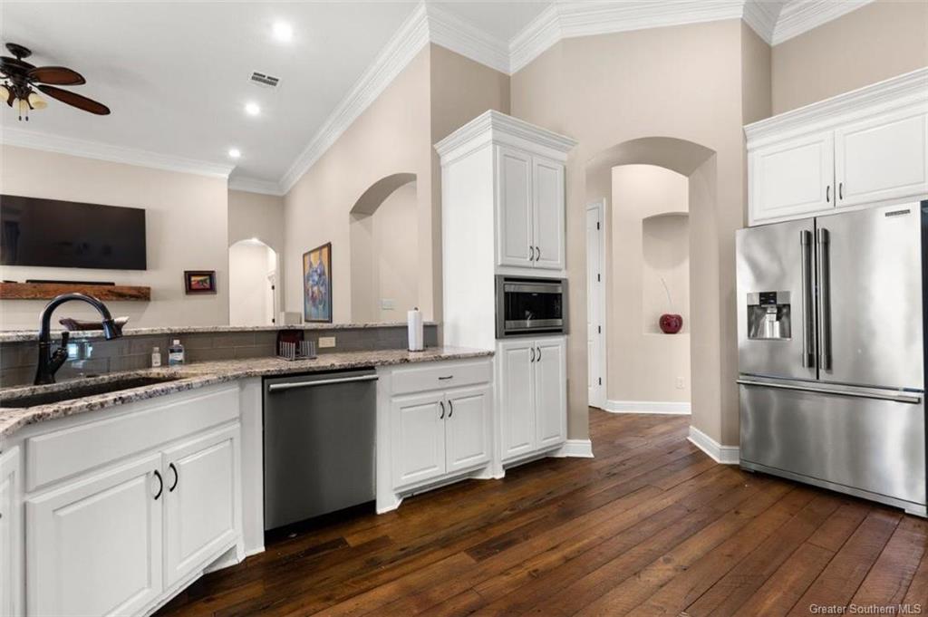 2700 Rue Calais Lake Charles, LA 70605 - Photo 6 of 29 Gallery Image 6