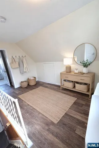 $2,850 | 438 Devon Street, Unit 2, Kearny, NJ 07032