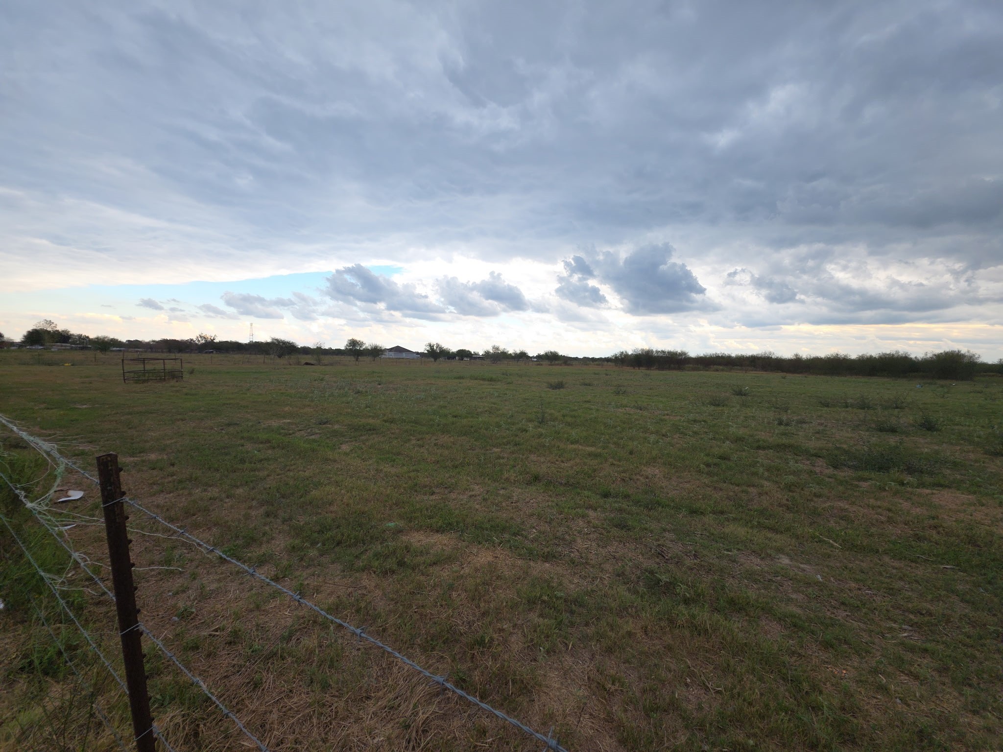 36847 Richard Frey Road, Unit 5 Hempstead, TX 77445 - Photo 8 of 17 a view of an ocean and mountain