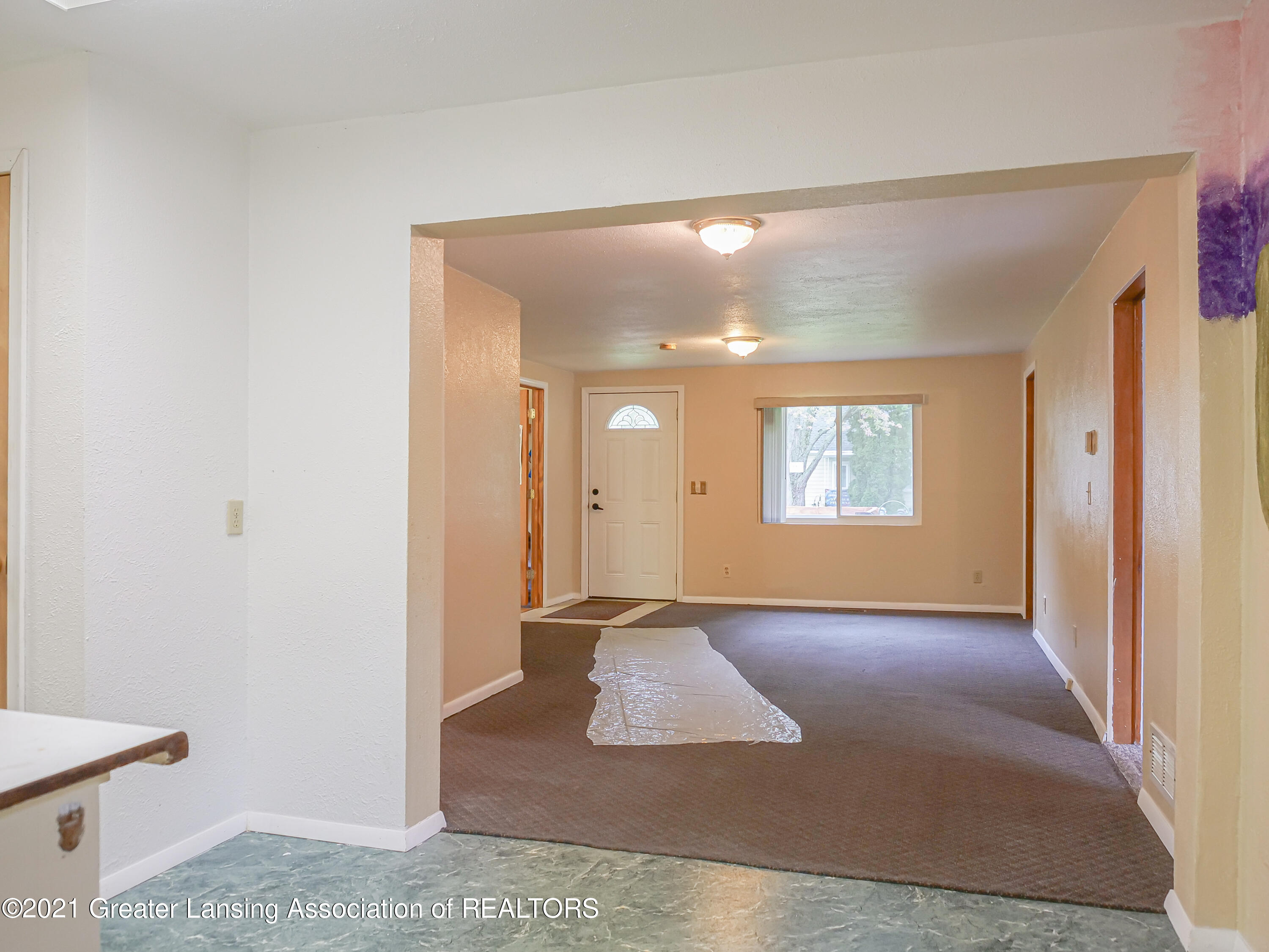 1401 Reo Road Lansing, MI 48910 - Photo 13 of 38 1401_Reo_Rd-20