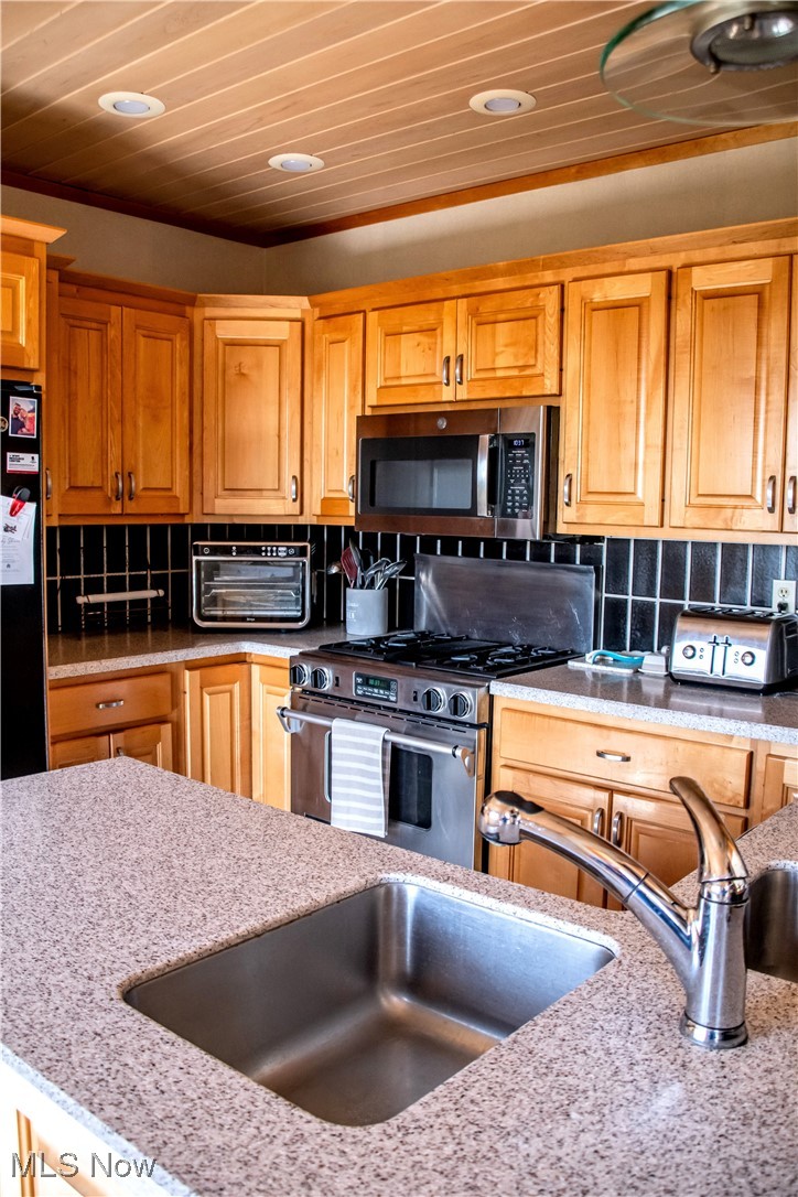 10084 Cadiz Road Cambridge, OH 43725 - Photo 21 of 50