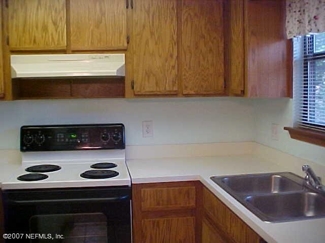 10164 Lone Star Road Jacksonville, FL 32225 - Photo 4 of 11 kitchen