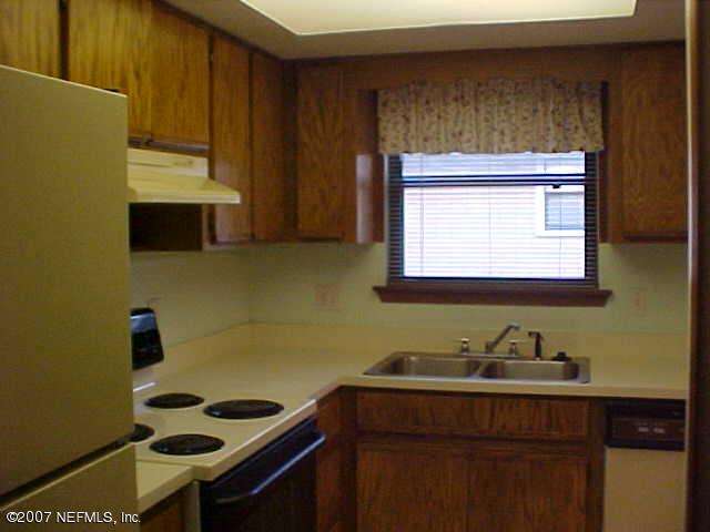10164 Lone Star Road Jacksonville, FL 32225 - Photo 5 of 11 kitchen also