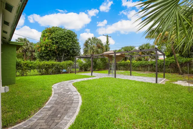 $3,100 | 441 20th Street, West Palm Beach, FL 33407