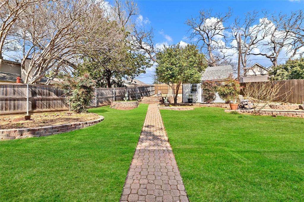 2609 Quail Ridge Irving, TX 75060 - Photo 28 of 39 a view of a park with large trees