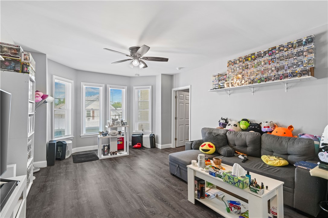 177 Logee Street Woonsocket, RI 02895 - Photo 8 of 18 Unit 2 Living Room