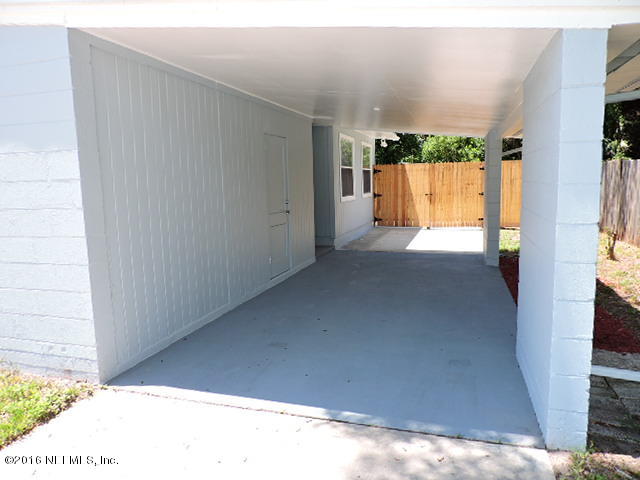 1204 Halifax Road Jacksonville, FL 32216 - Photo 3 of 28 Carport