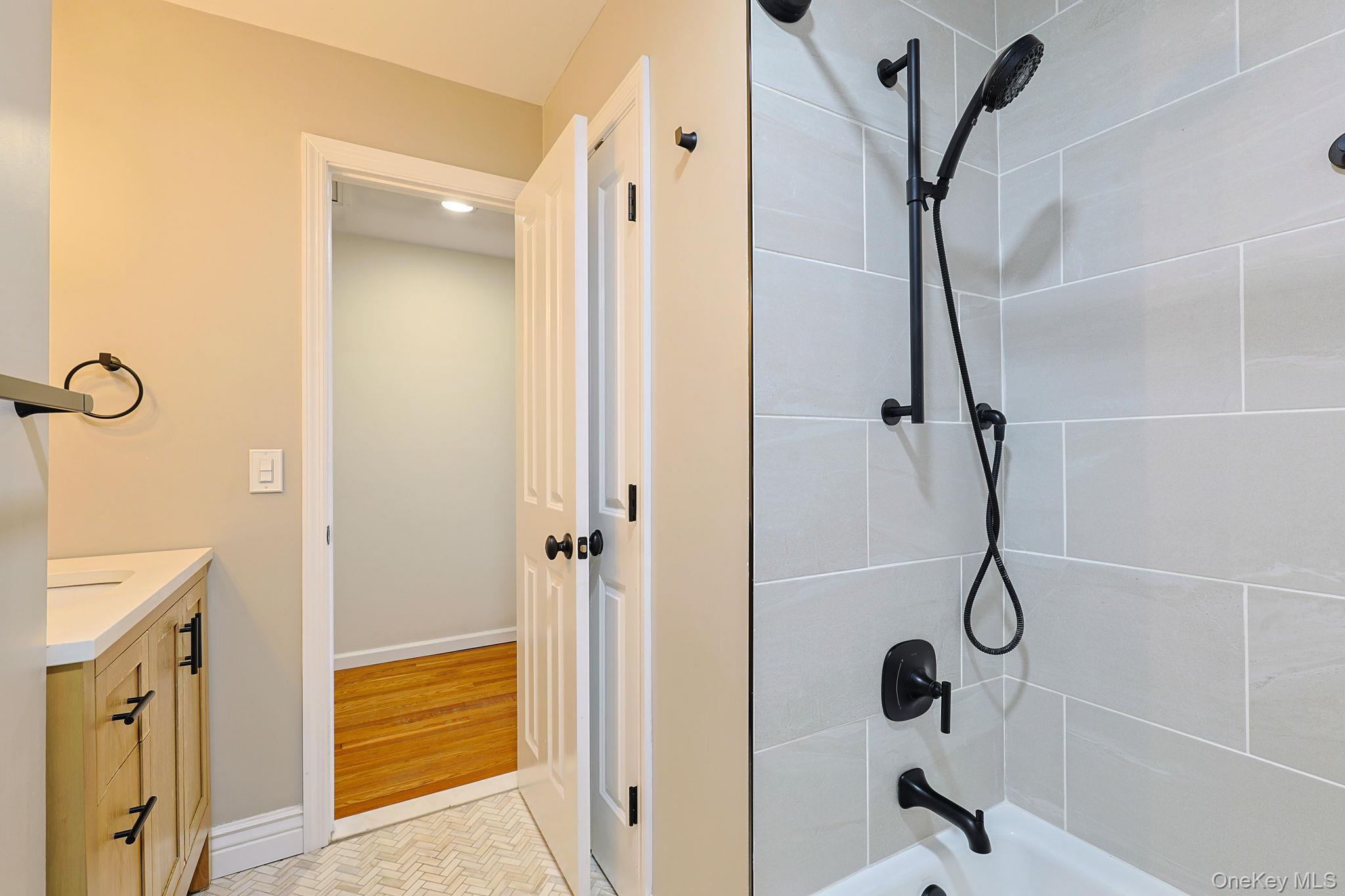 210 Varian Road Cortlandt Manor, NY 10567 - Photo 21 of 29 a bathroom with a shower