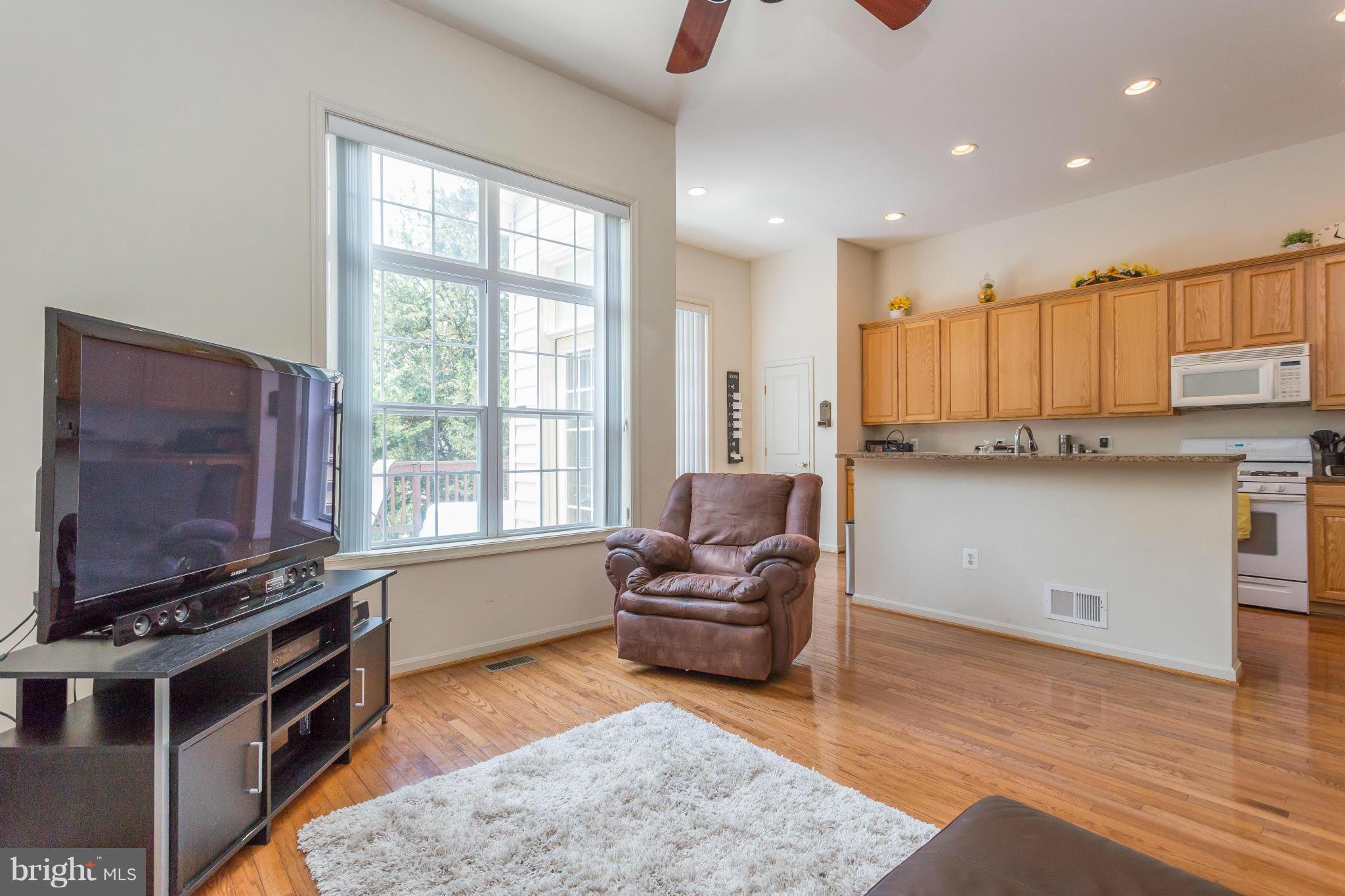 7368 Stream Bluff Way Springfield, VA 22153 - Photo 12 of 30 Interior (General)