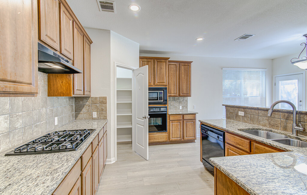 903 Fork Ridge Path Round Rock, TX 78665 - Photo 13 of 40