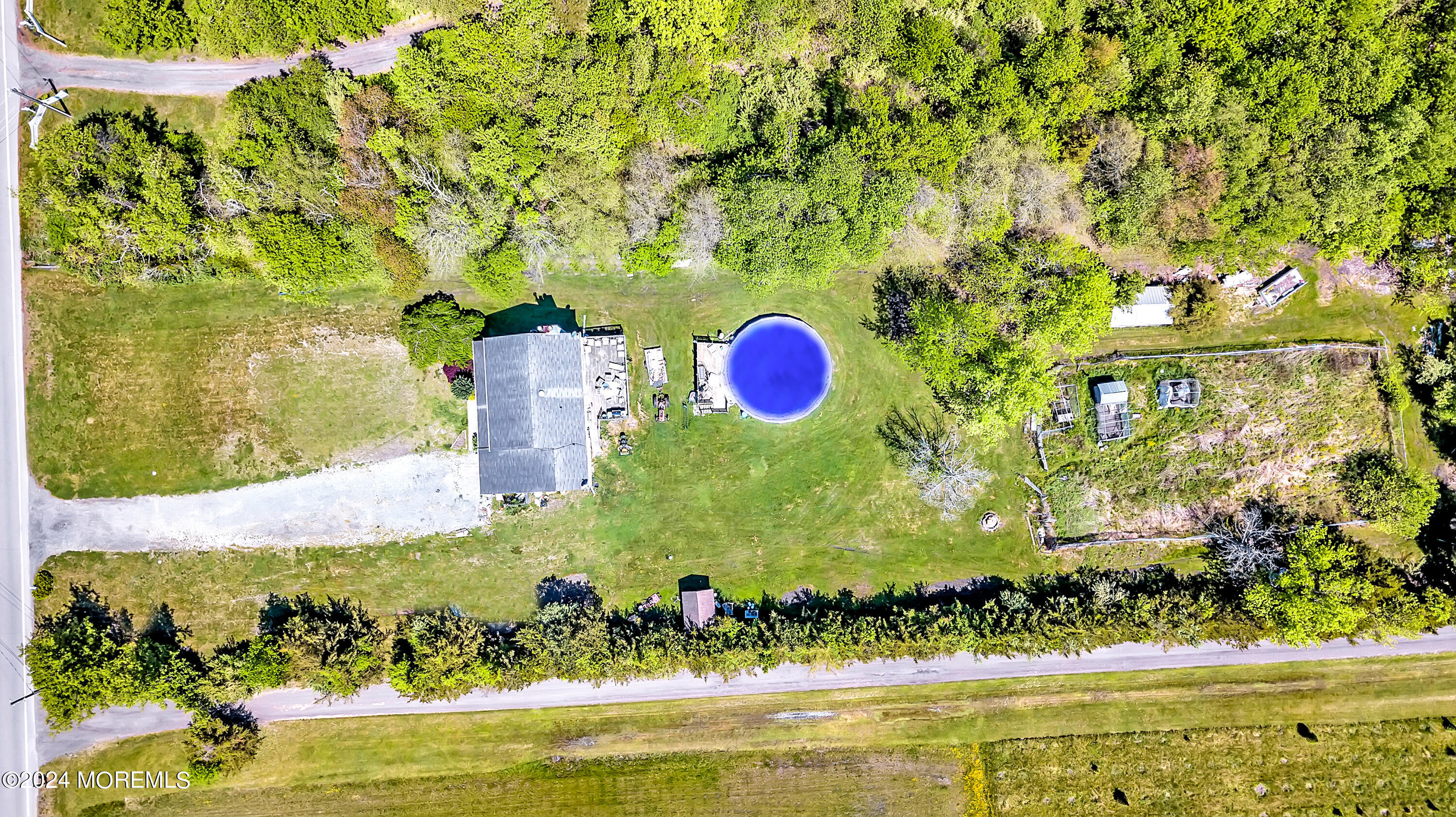 238 Long Swamp Road New Egypt, NJ 08533 - Photo 26 of 37 029