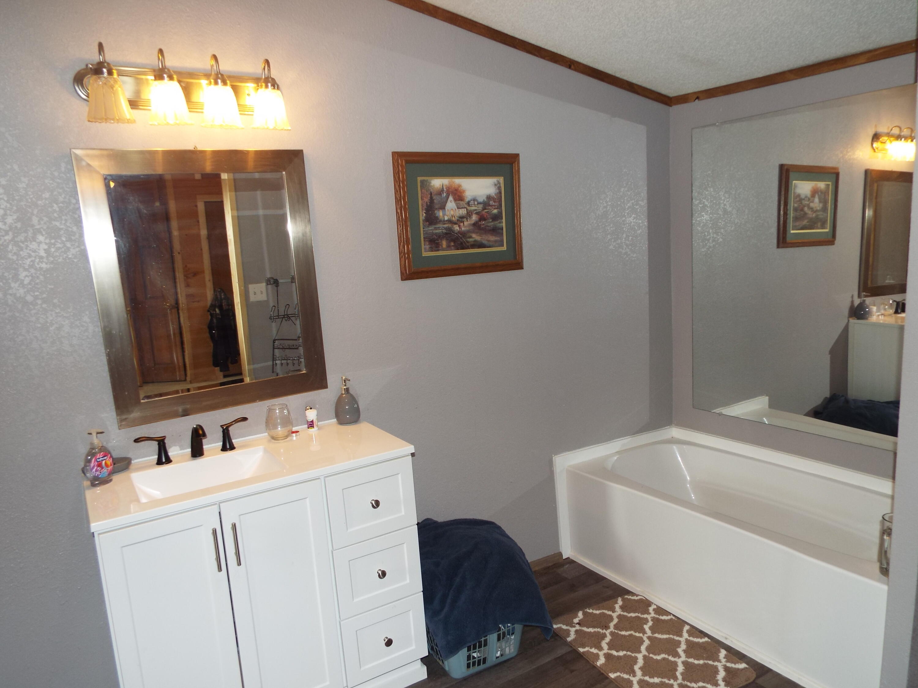 14435 Vischer Road Addison, MI 49220 - Photo 21 of 35 DSCF2029