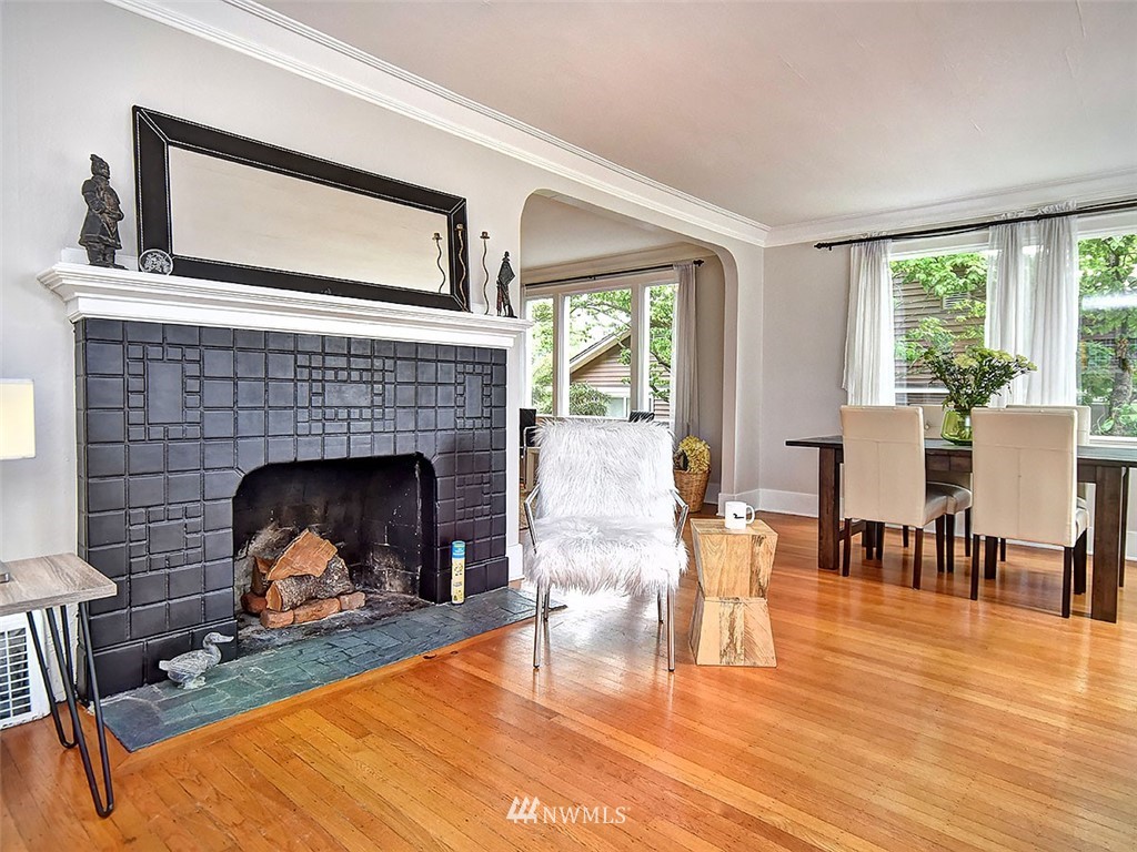 522 North 68th Street Seattle, WA 98103 - Photo 3 of 25 Gallery Image 3