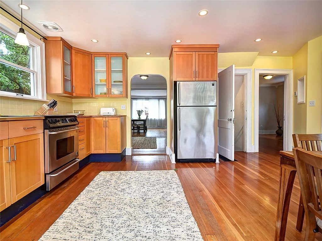 522 North 68th Street Seattle, WA 98103 - Photo 8 of 25 Gallery Image 8