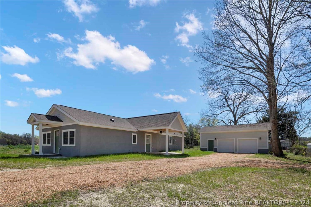 326 Iris Bryant Road Dunn, NC 28334 - Photo 4 of 40 Gallery Image 4