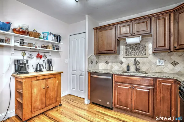 $275,000 | 135 Florence Road, Unit 1A, Branford, CT 06405