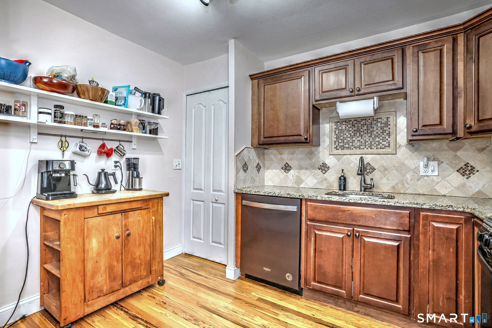 135 Florence Road, Unit 1A Branford, CT 06405 - Photo 11 of 23